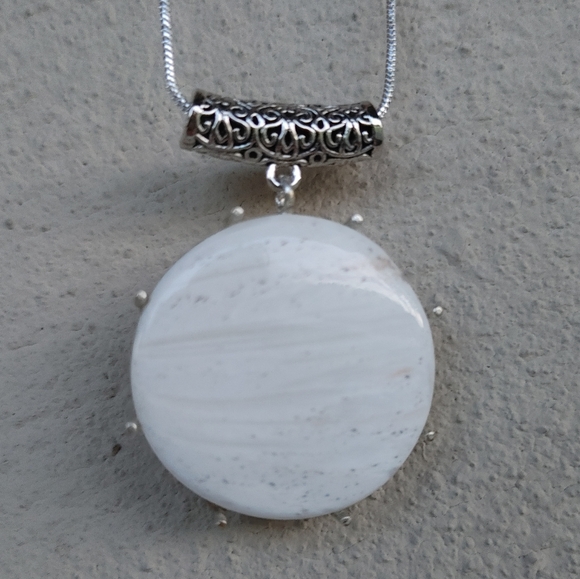 Scolecite Pendant in 925 Sterling Silver Overlay - Picture 2 of 8